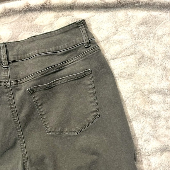M jeans by Maurice’s High Rise Skinny Olive Green Size XL Regular - Picture 9 of 11
